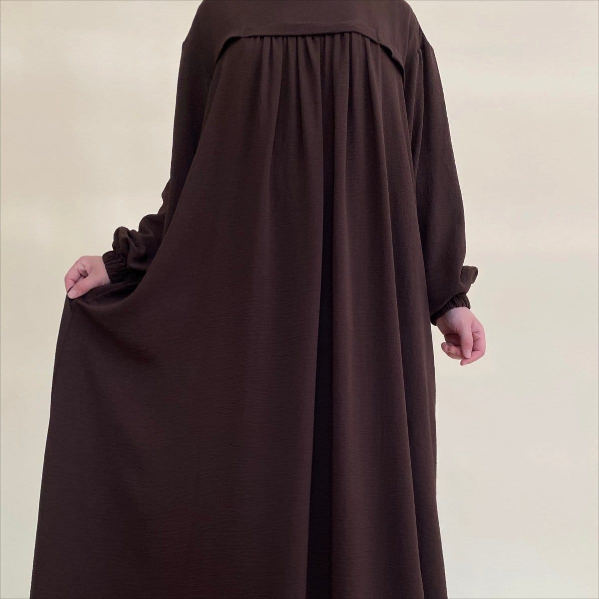 Crepe Abaya with Secure Pockets for Umrah VIP Exclusive Access (MAVIP386) - A-1 Thread Vault