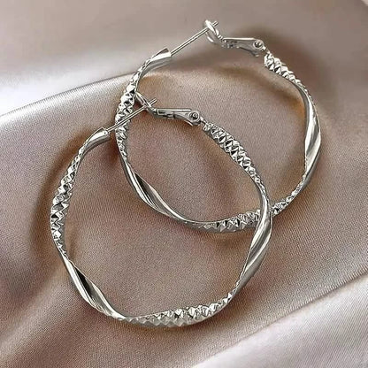Delicate Silky Texture Design Women's Earrings - A-1 Thread Vault