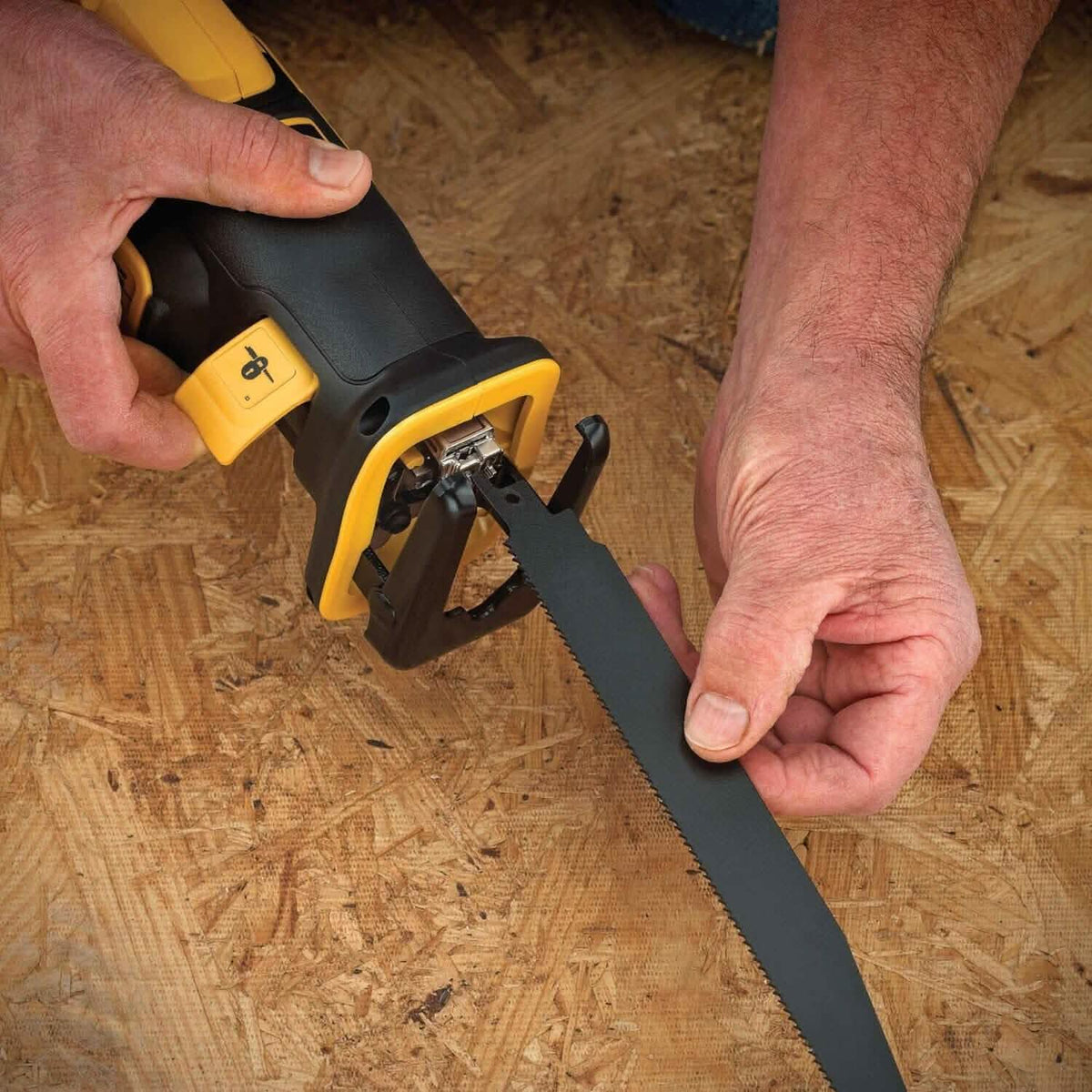DEWALT 20V MAX* XR Reciprocating Saw, Compact, Tool Only (DCS367B) (Refurbished) - A-1 Thread Vault