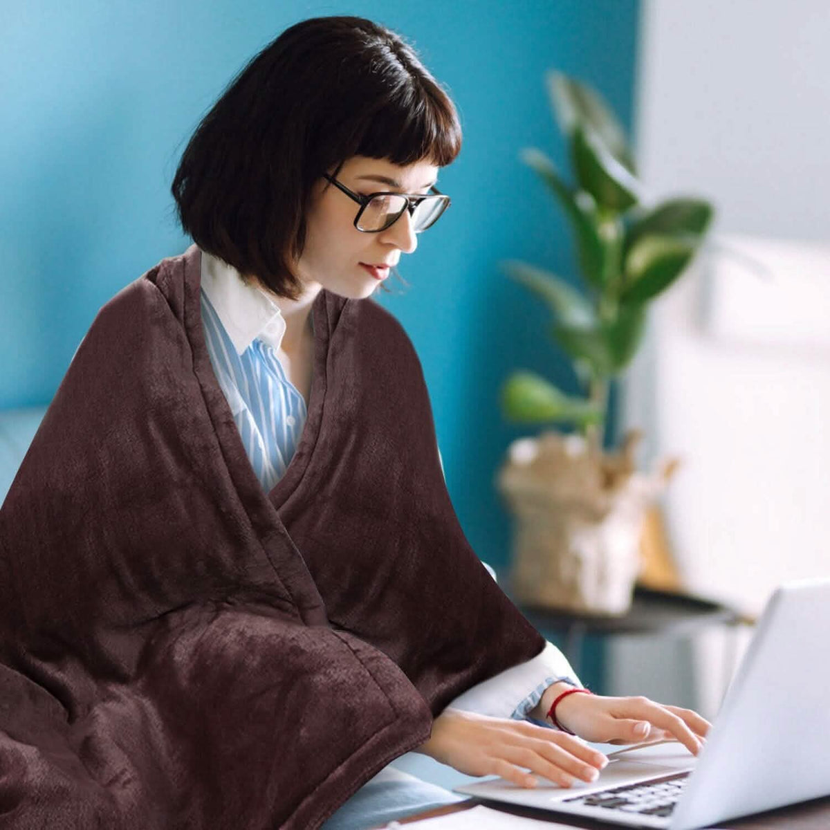 Electric Heated Flannel Throw Blanket - A-1 Thread Vault