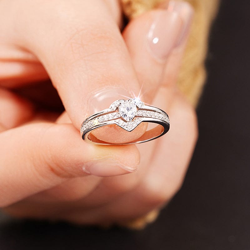 Elegant 925 Sterling Silver Heart Ring with Sparkling Zirconia - A-1 Thread Vault