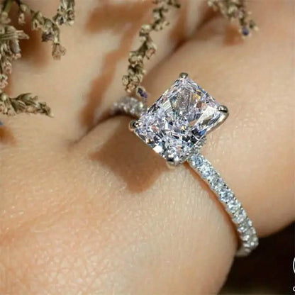 Elegant Ring Inlaid Shining Zirconia In Rectangular Shape - A-1 Thread Vault