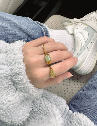 Emerald Green Signet Ring - A-1 Thread Vault