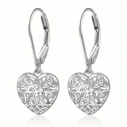 Exquisite Hollow Heart-Shaped Hoop Earrings - A-1 Thread Vault