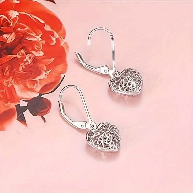 Exquisite Hollow Heart-Shaped Hoop Earrings - A-1 Thread Vault