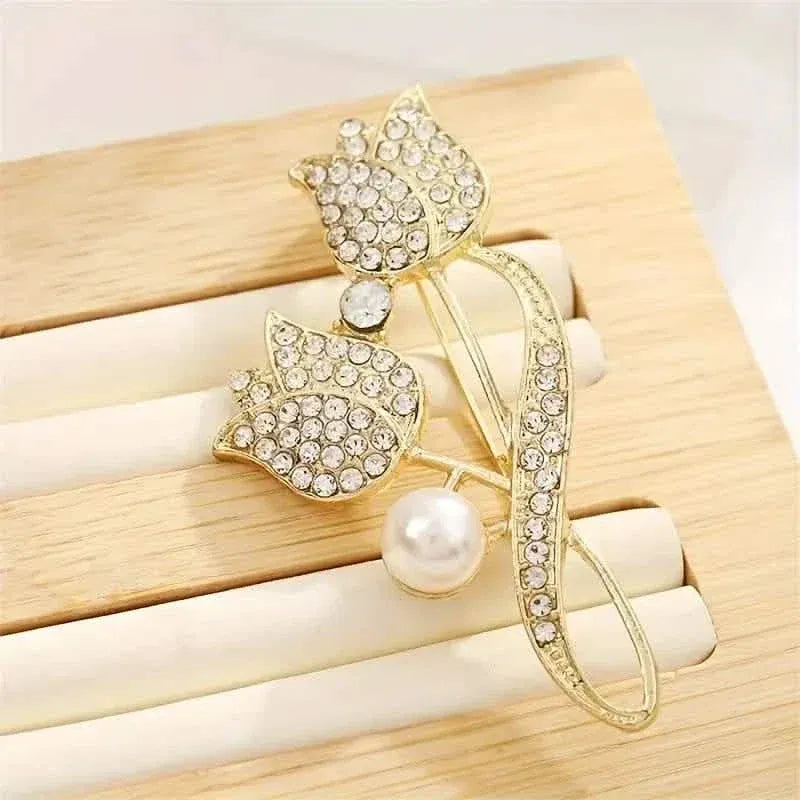 Exquisite Tulip-Shaped Faux Pearl Brooch Adorned with Artificial Diamond - A-1 Thread Vault