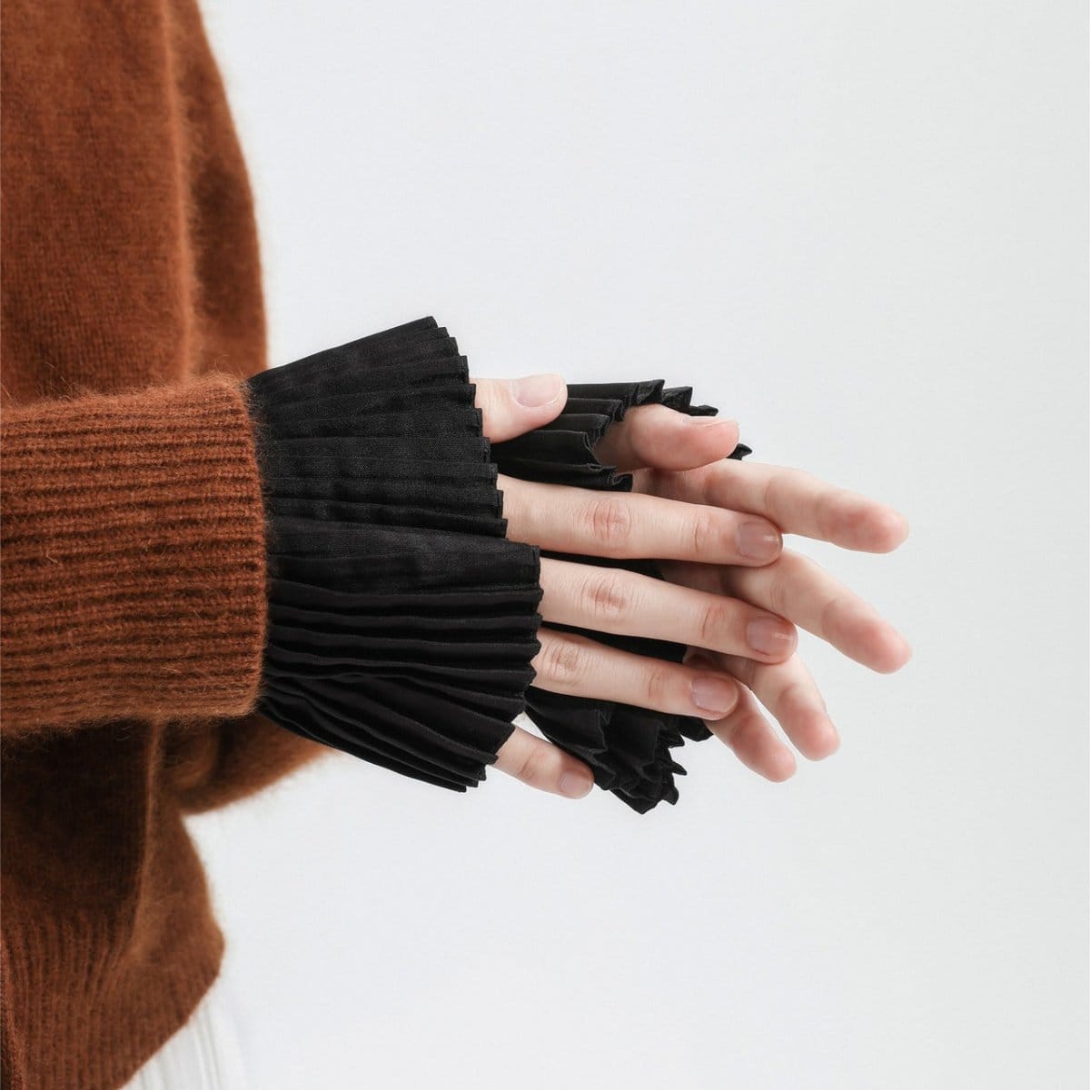 French Pleated Cuff Sleeves (MAC422) - A-1 Thread Vault