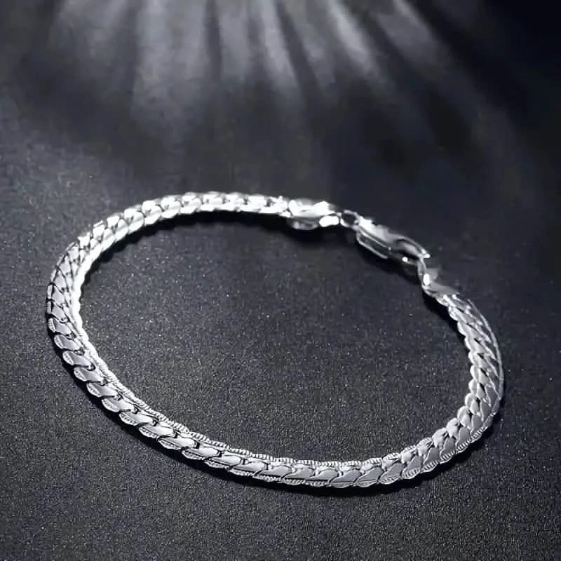 Gleaming Treasure Elegant 925 Sterling Silver Bracelet - A-1 Thread Vault