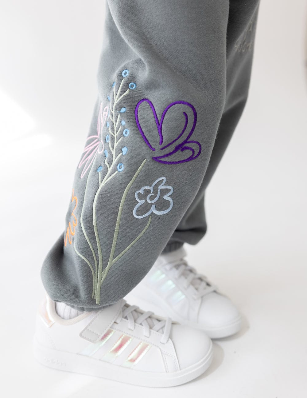 God's Still Working Kids Sweatpant - A-1 Thread Vault