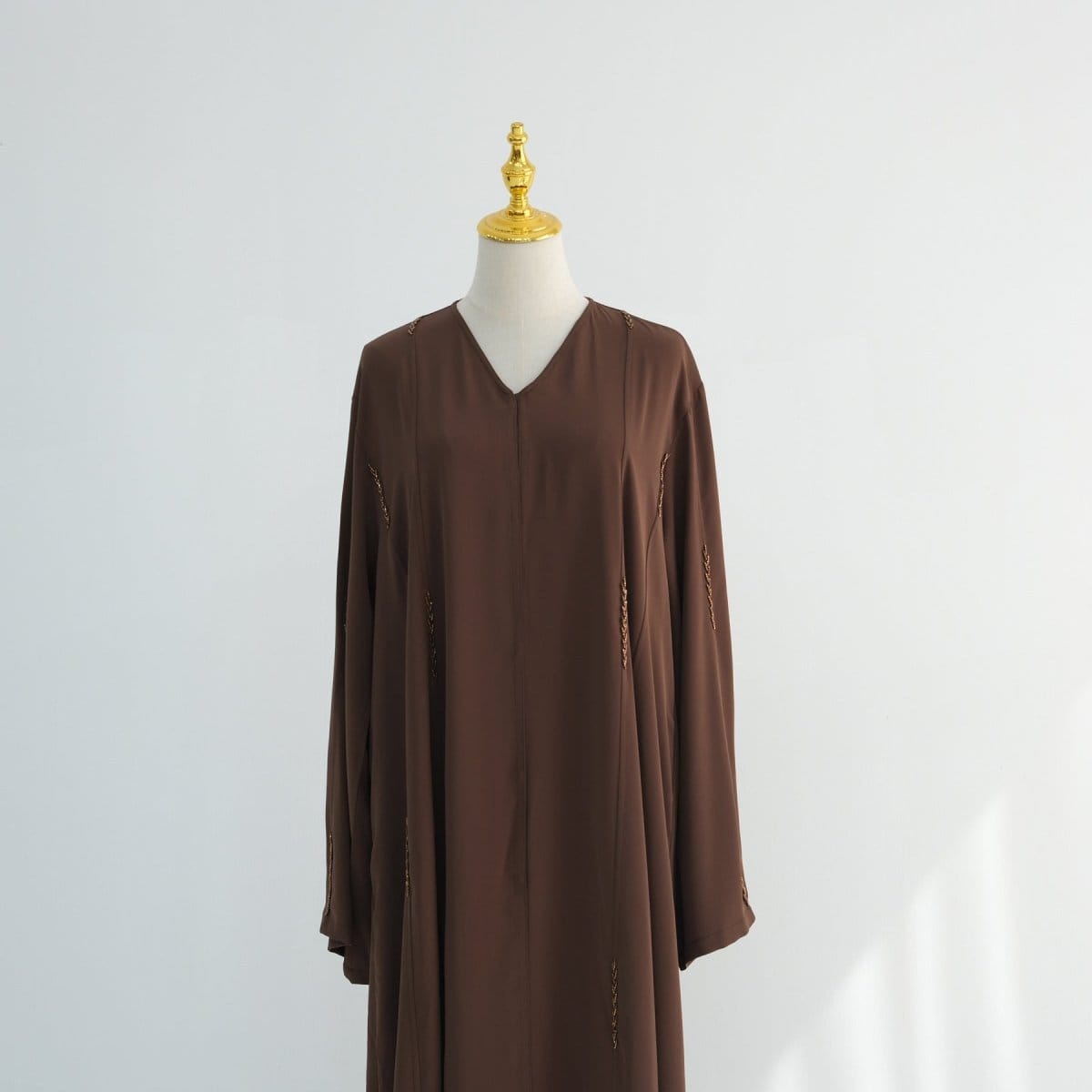 Hand-Beaded Linen Open Abaya(MOA320) - A-1 Thread Vault