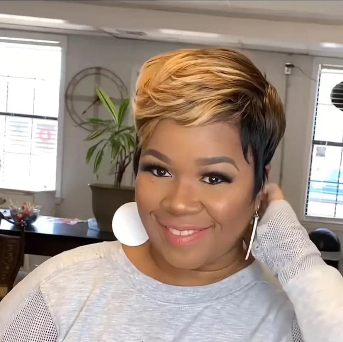 Highlight Pixie Cut Wig - A-1 Thread Vault