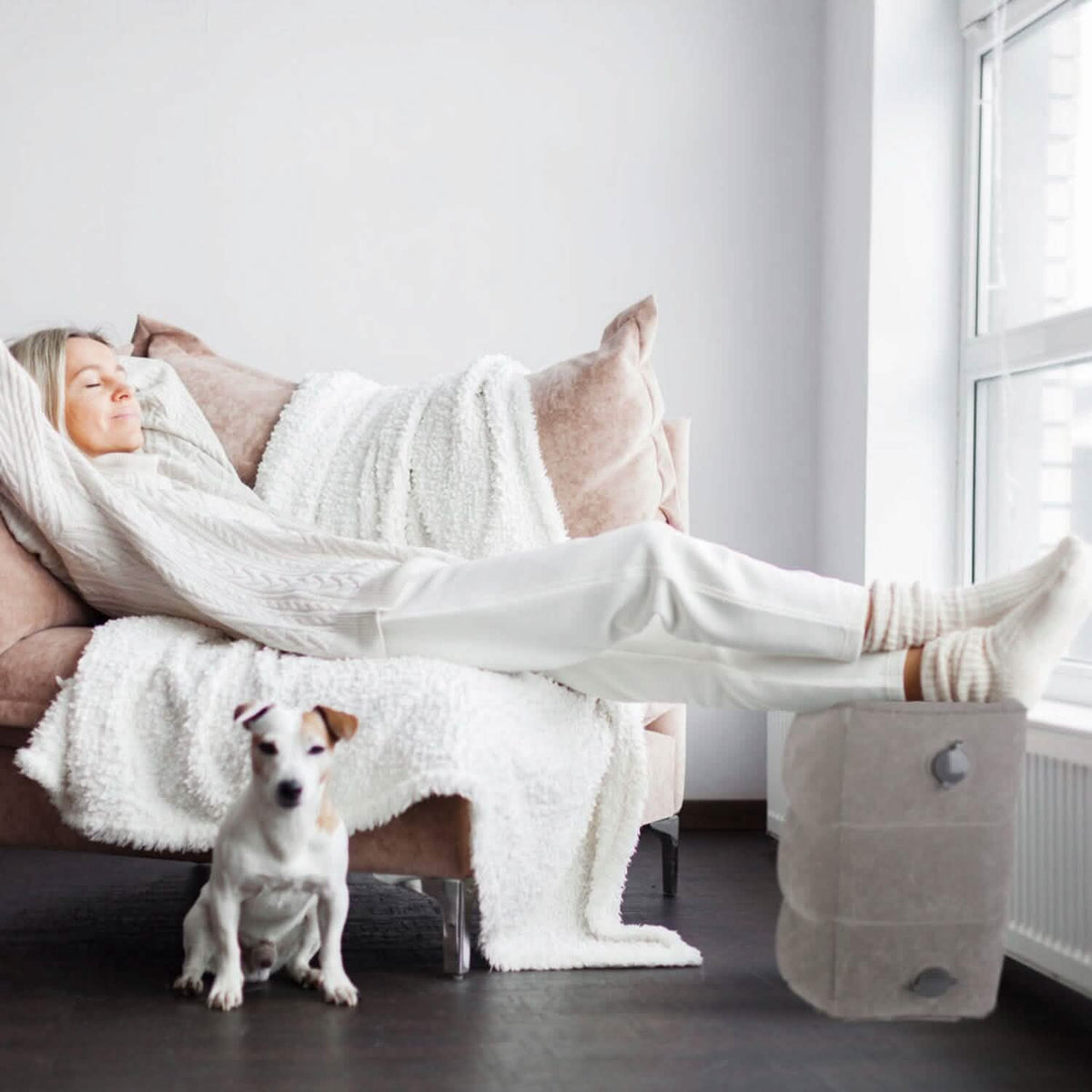 Inflatable Foot Rest with Air Bag - A-1 Thread Vault