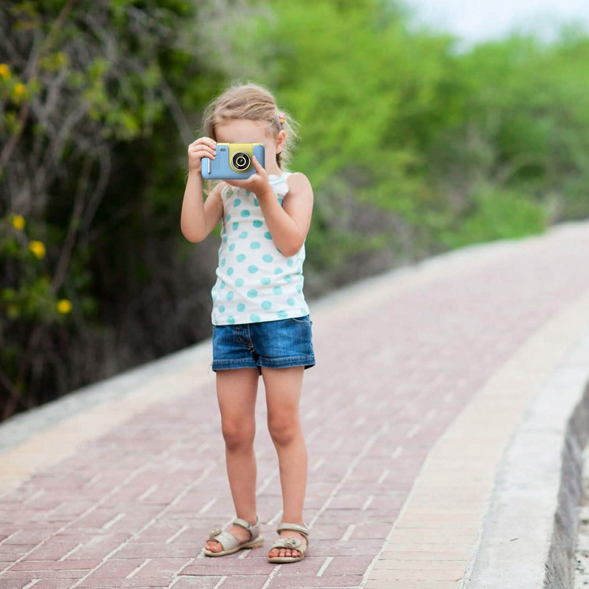 Kids Digital Camera with Flip Lens - A-1 Thread Vault