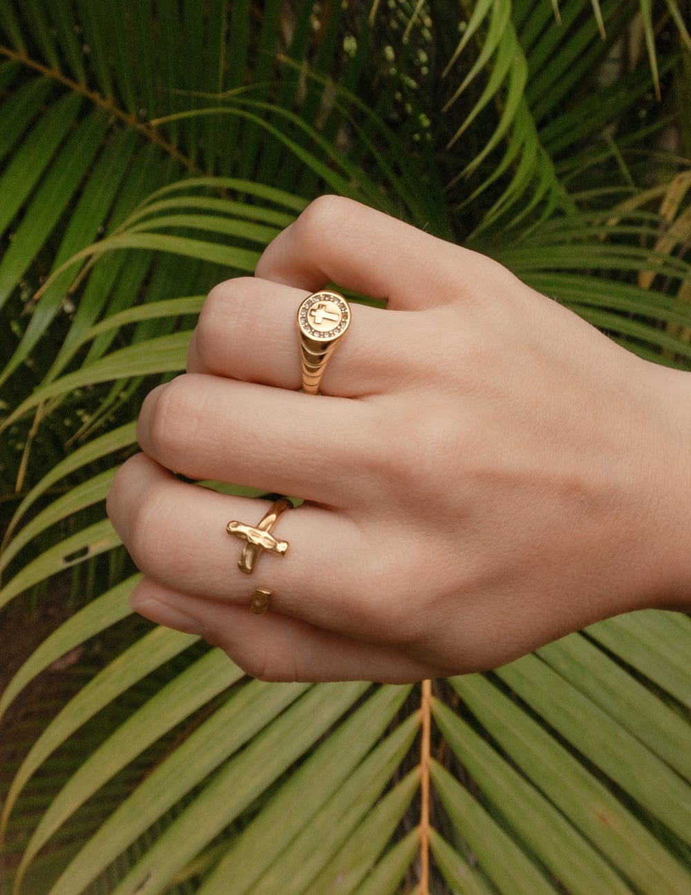 Kingdom Signet Ring - A-1 Thread Vault