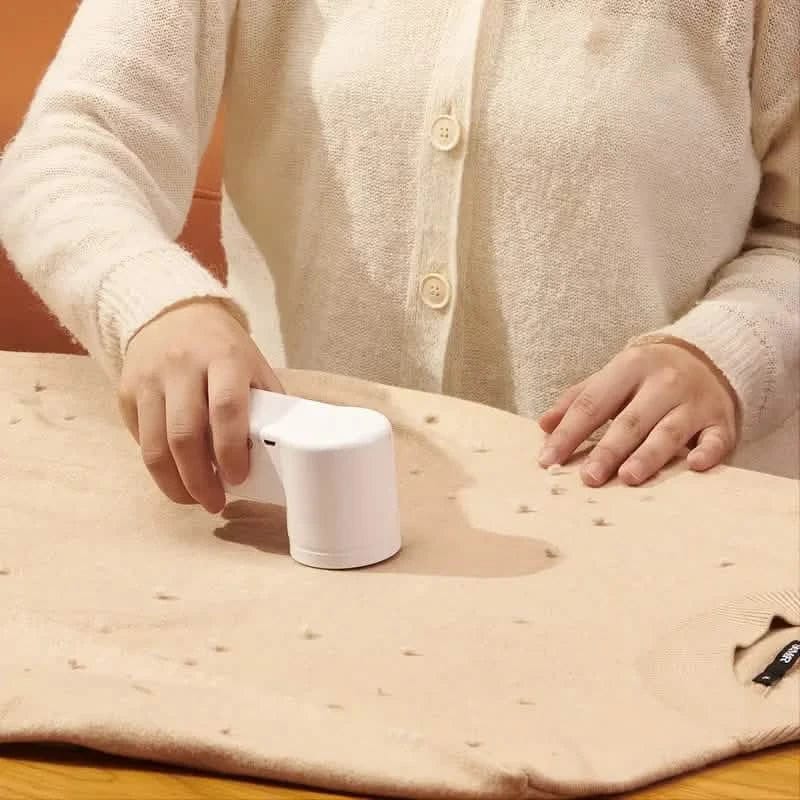 Lint Remover and Fabric Defuzzer - A-1 Thread Vault