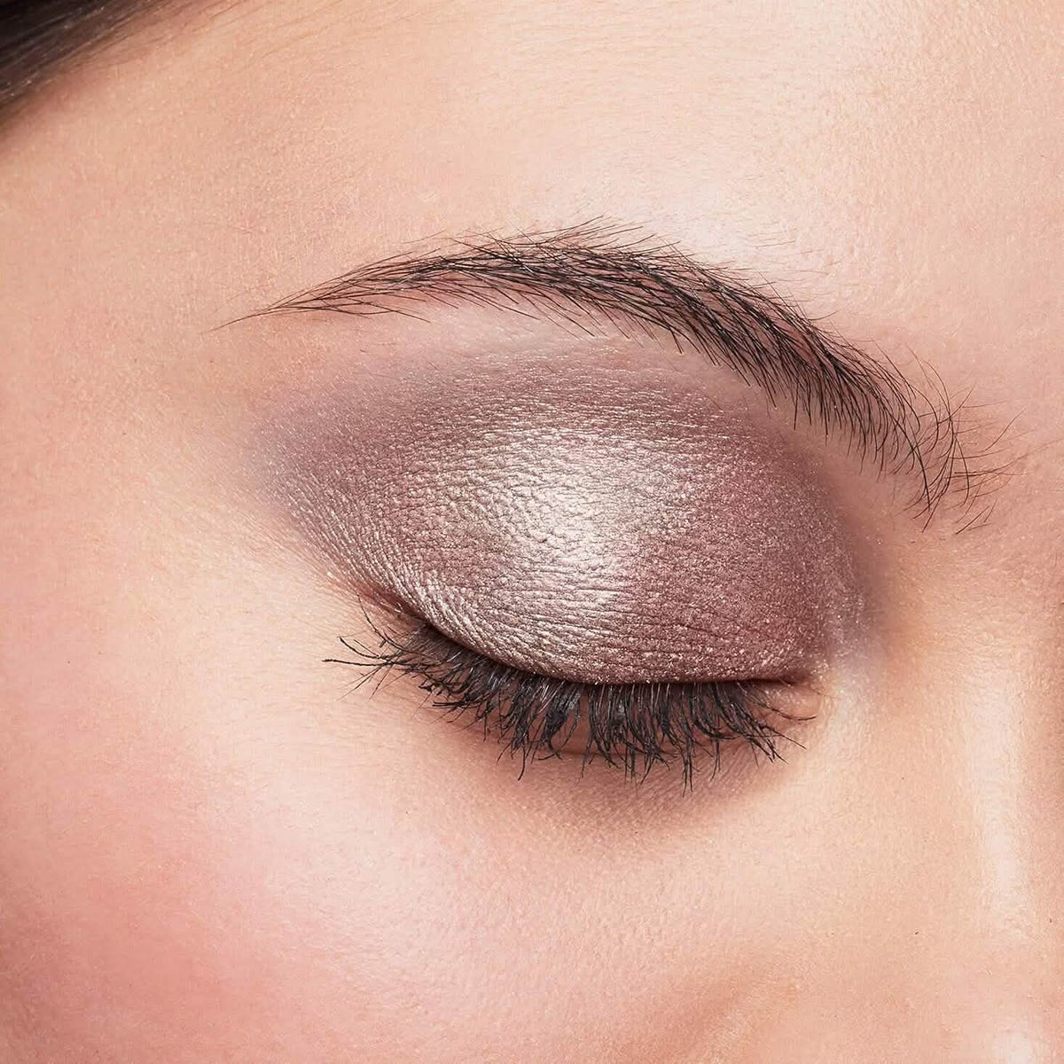 L'Oreal Paris Brilliant Eyes Shimmer Liquid Eye Shadow - A-1 Thread Vault