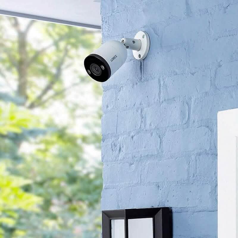 Lorex Indoor/Outdoor 4K IP Security Camera (Refurbished) - A-1 Thread Vault