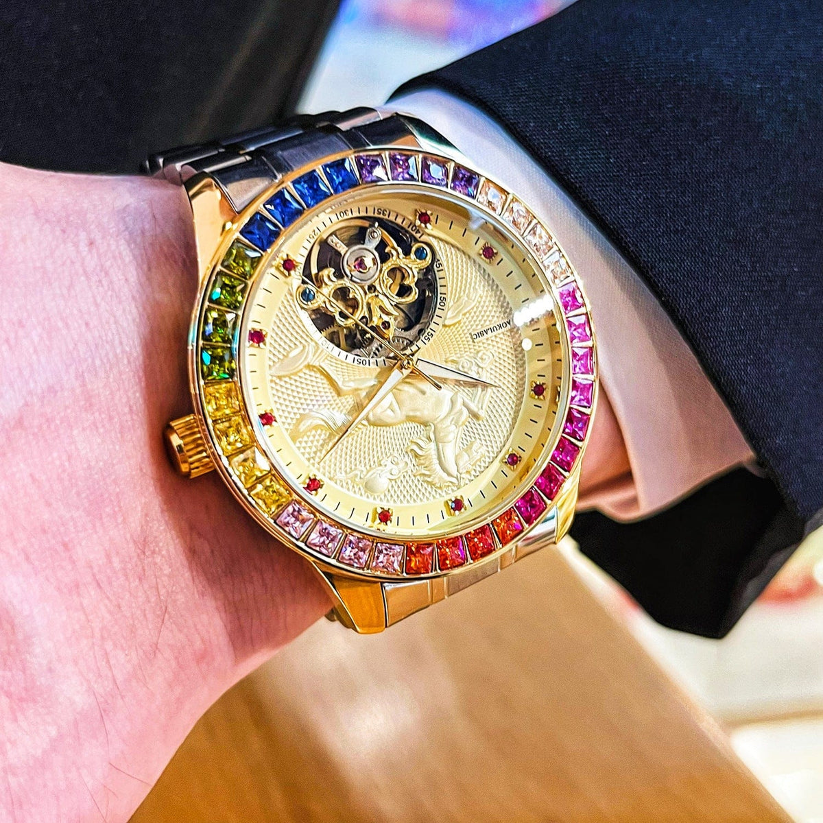 Mens Fully Automatic Mechanical Watch With A Large Flywheel - A-1 Thread Vault