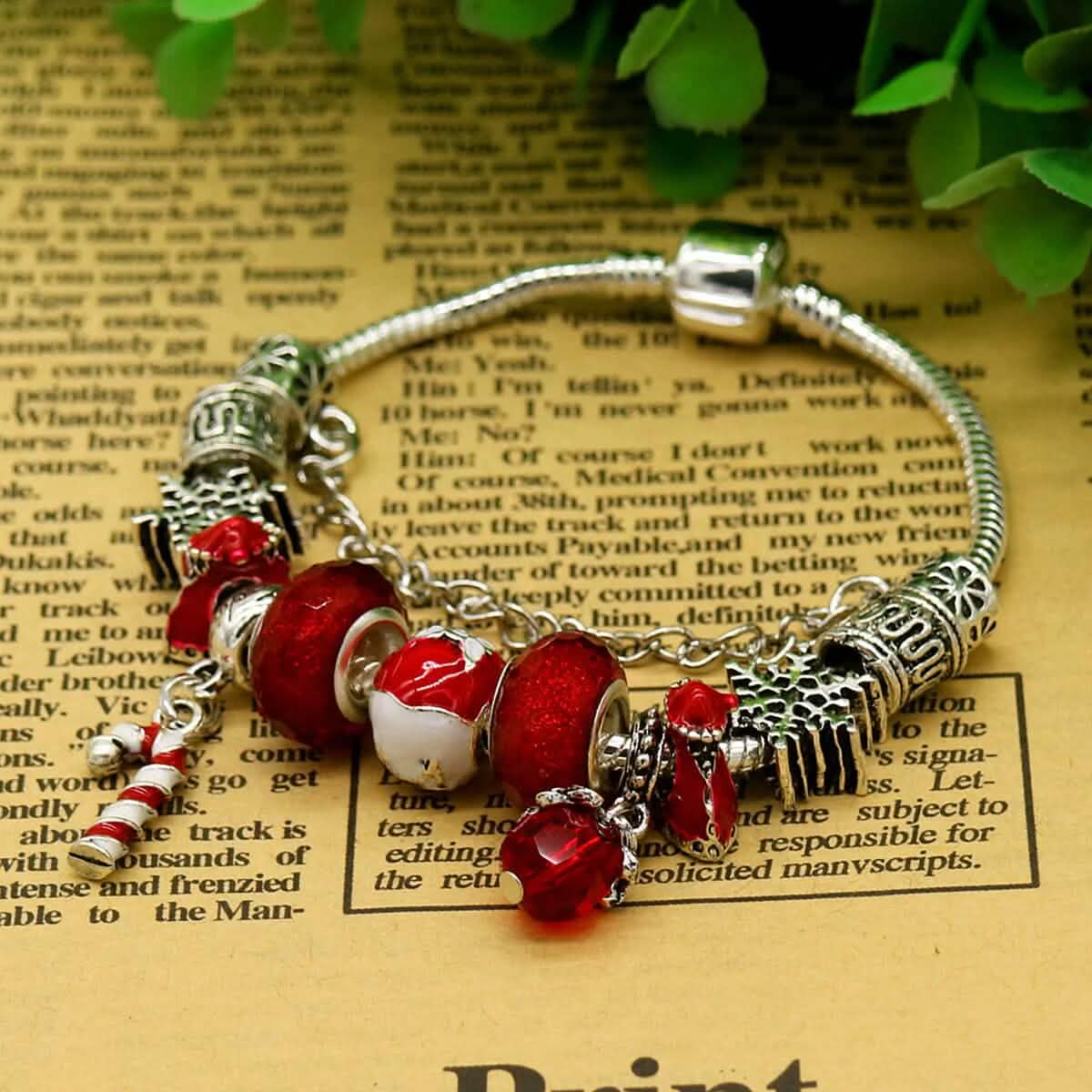Murano and Swarovski Crystal Christmas Bracelet - A-1 Thread Vault