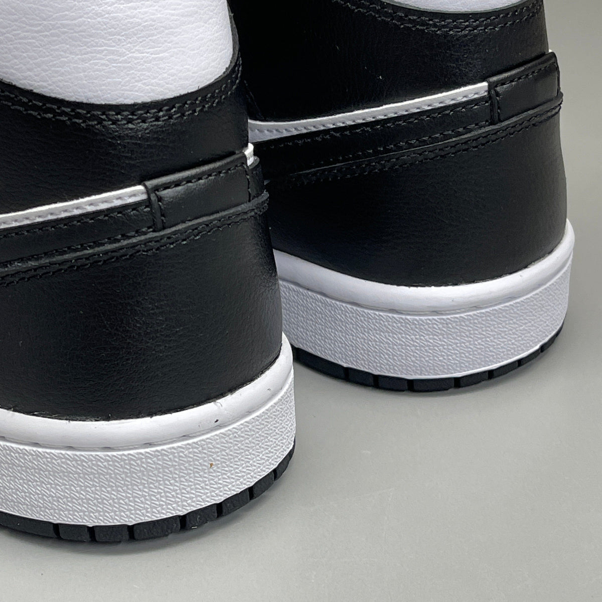 NIKE AIR JORDAN 1 Mid Panda Shoe Women's Sz 8 Black / White DV0991-101 (New) - A-1 Thread Vault