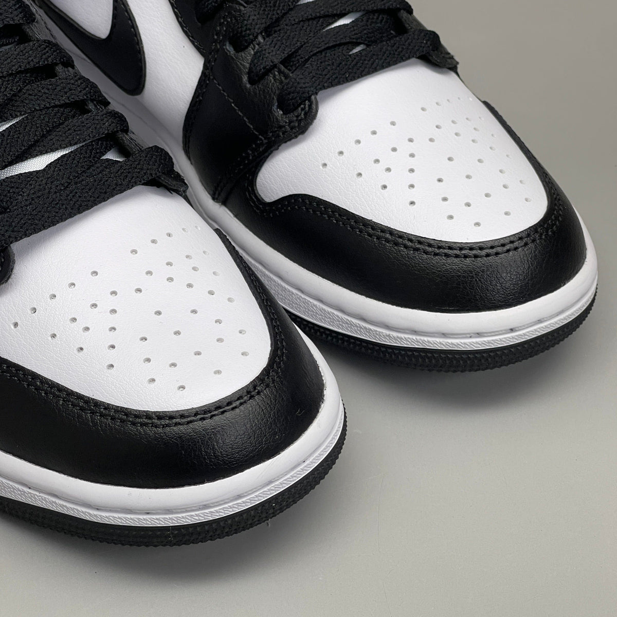 NIKE AIR JORDAN 1 Mid Panda Shoe Women's Sz 8 Black / White DV0991-101 (New) - A-1 Thread Vault