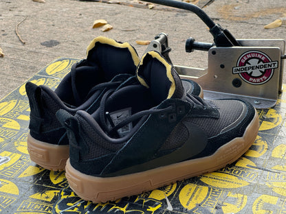 Nike SB Day One - Youth - FN4210-001 - A-1 Thread Vault