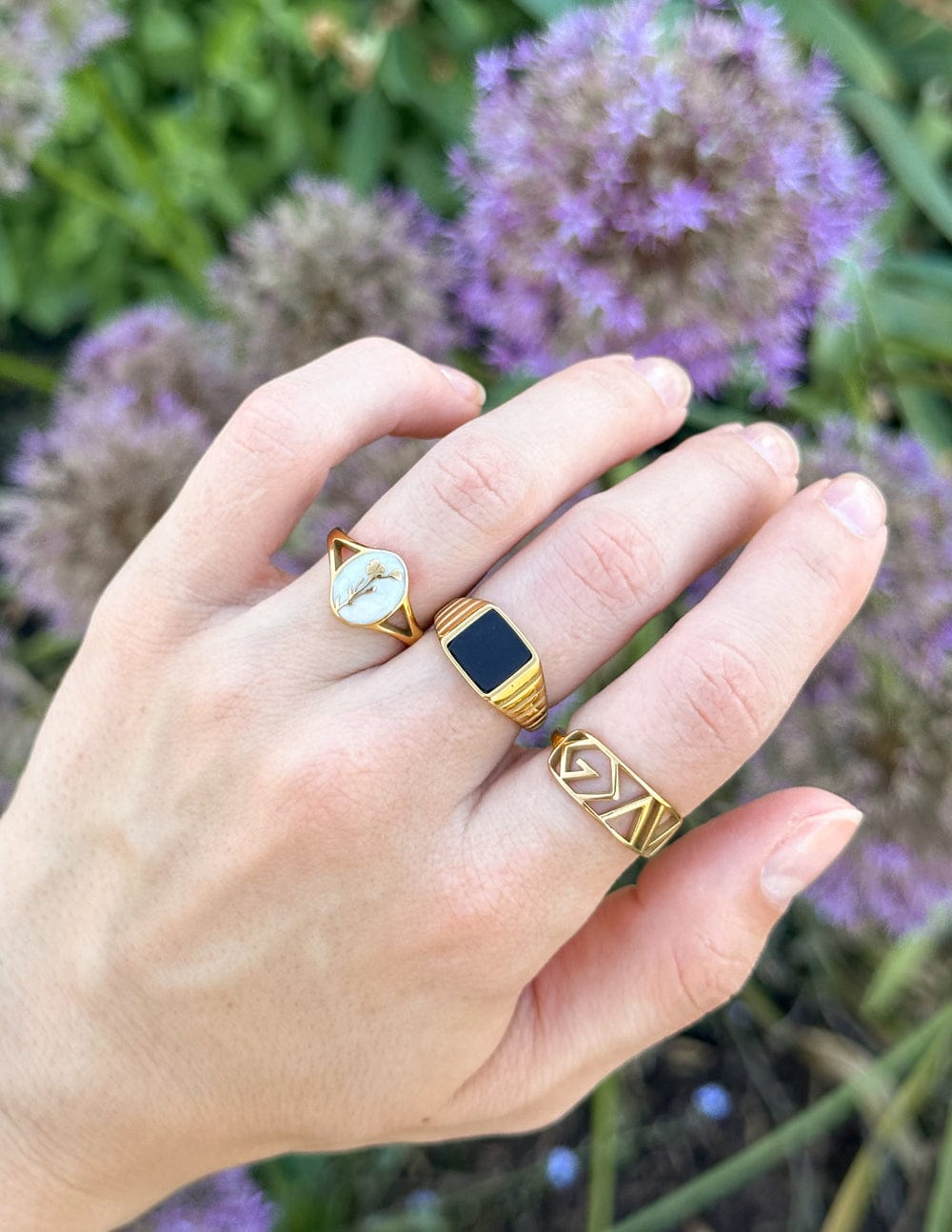 Onyx Signet Ring - A-1 Thread Vault