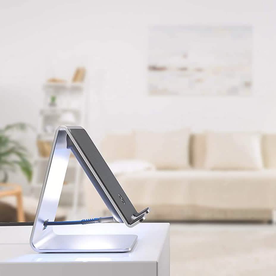 QC3.0 Fast Charging Qi Desktop Power Station with SoftGlow Leds - A-1 Thread Vault