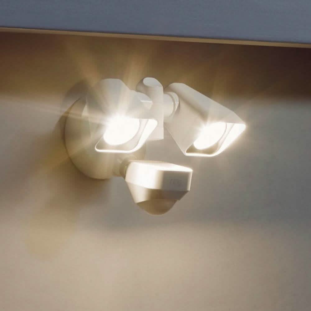 Ring - Smart Lighting Wired Floodlight - White - A-1 Thread Vault