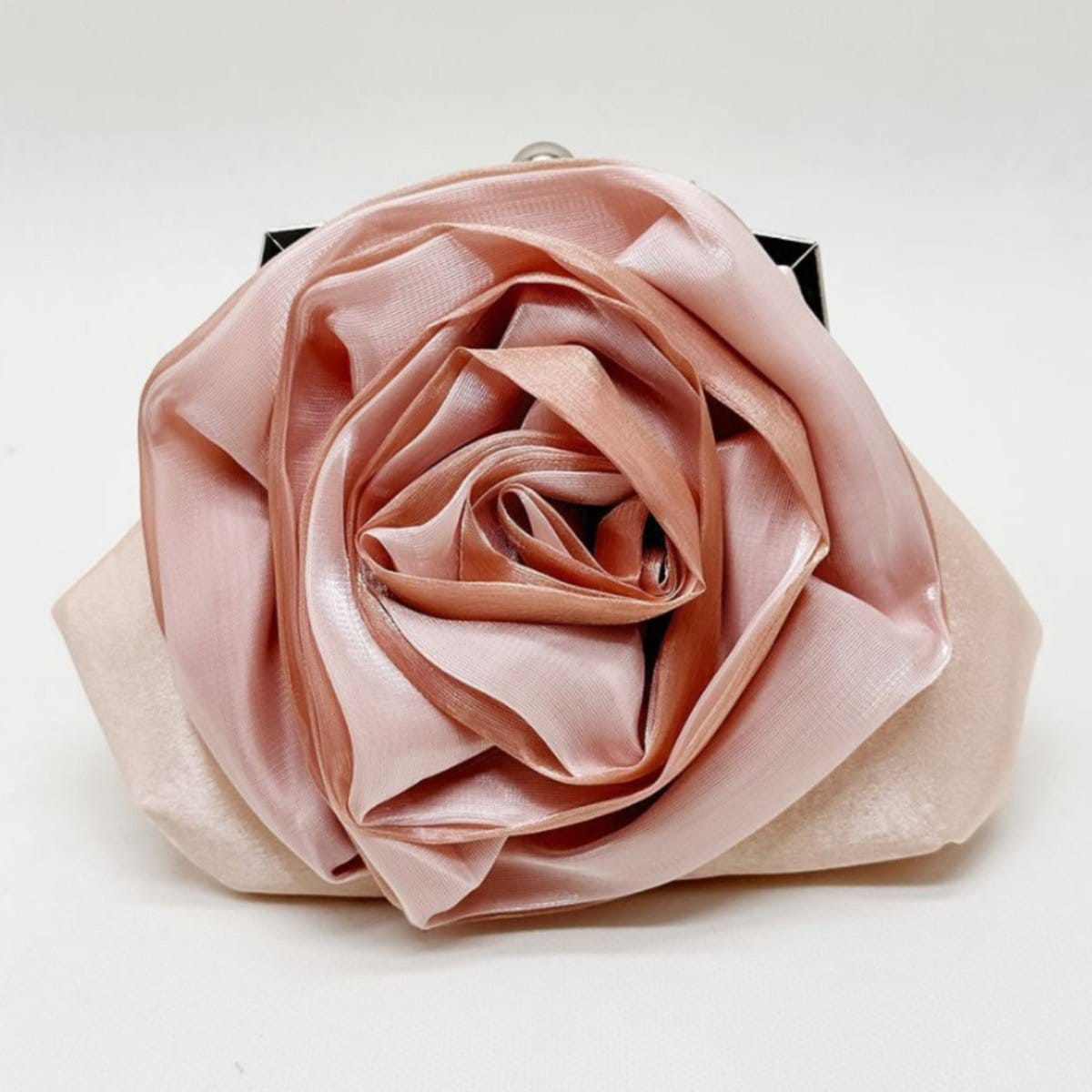 Rosette Cloud Clutch(MAC373) - A-1 Thread Vault