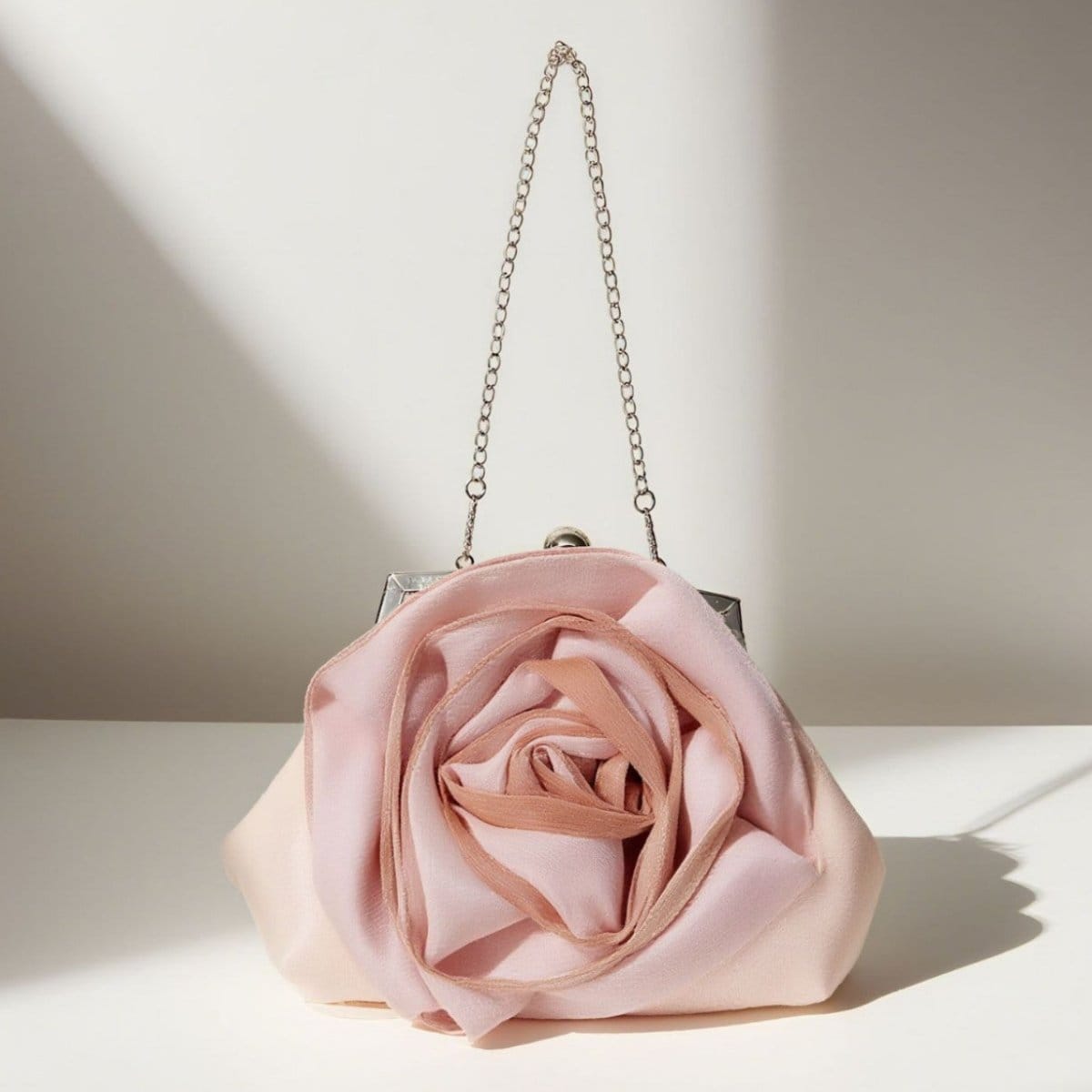 Rosette Cloud Clutch(MAC373) - A-1 Thread Vault
