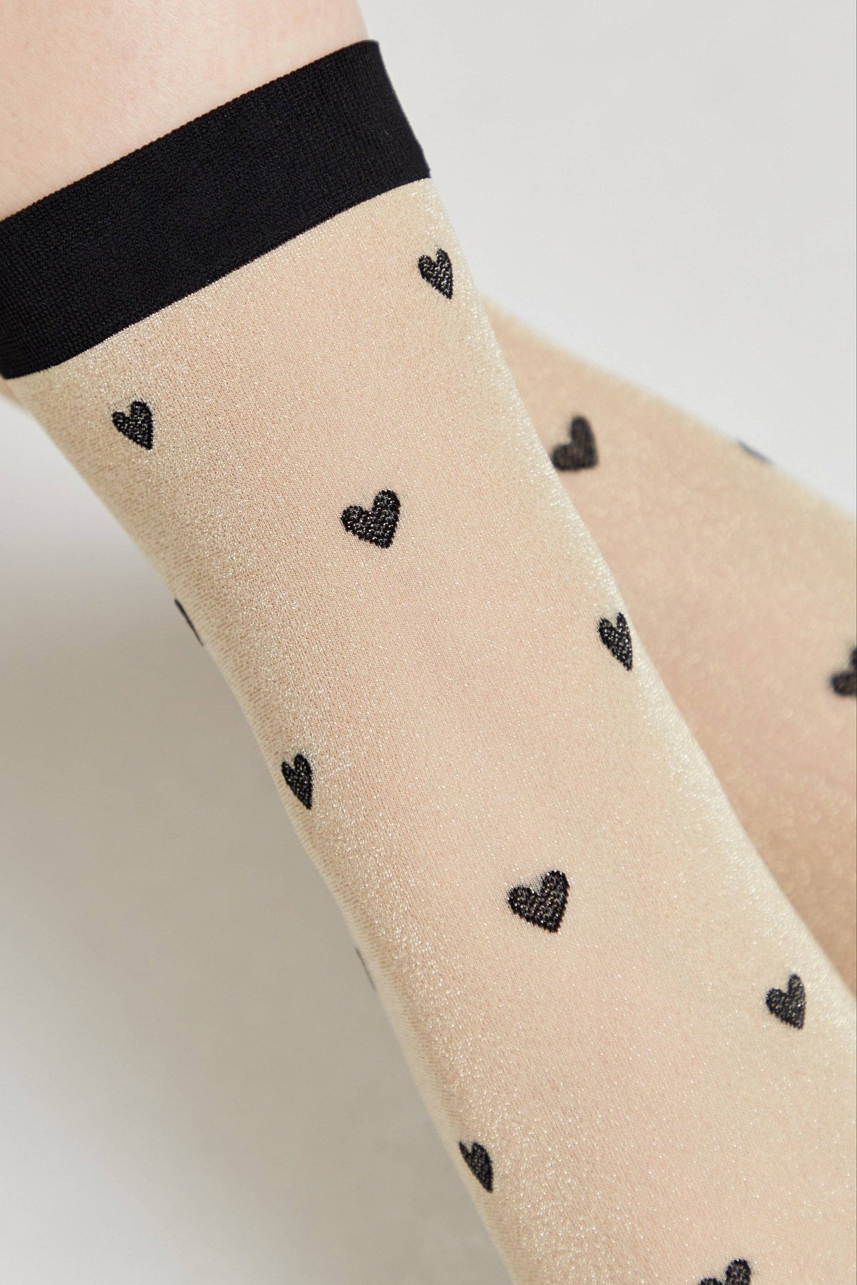 Shimmering Socks Conte Fantasy - "Hearts" Designs - A-1 Thread Vault