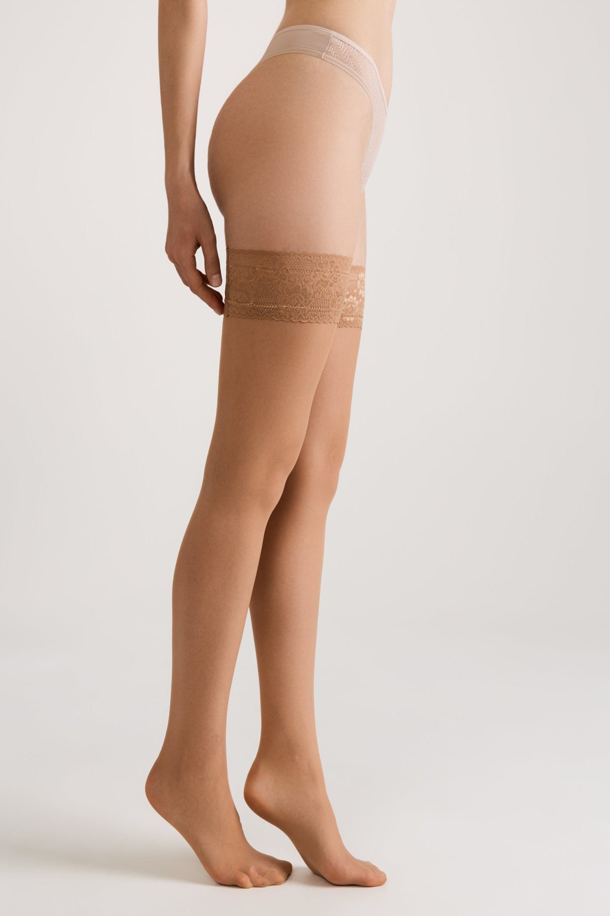 Stockings Conte Class 20 Den - Silicone Lace Top - A-1 Thread Vault