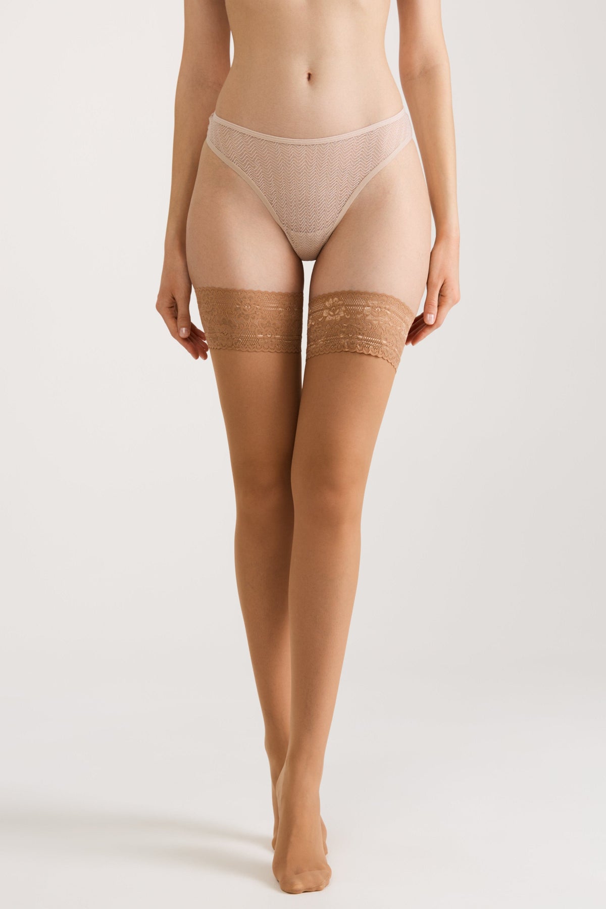 Stockings Conte Class 40 Den - Silicone Lace Top - A-1 Thread Vault