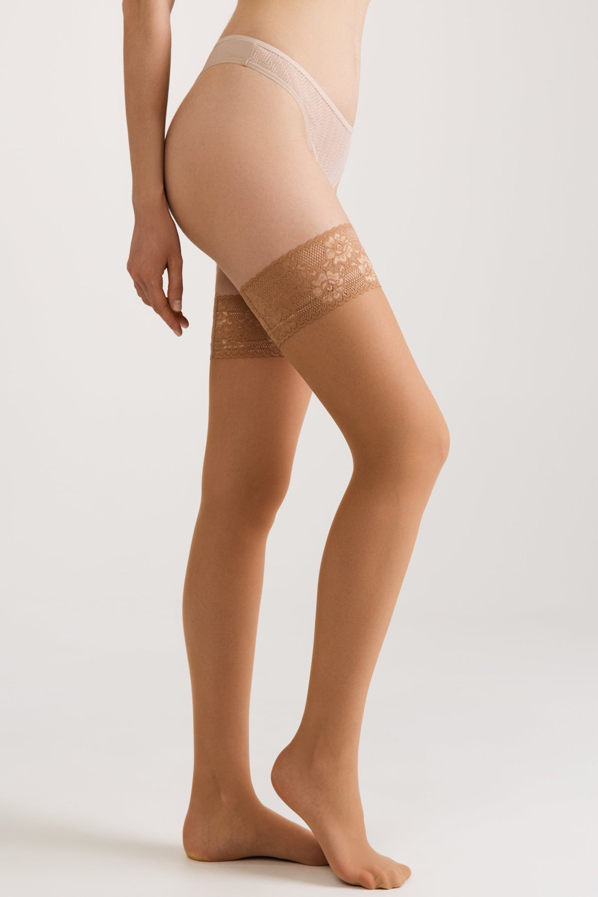 Stockings Conte Class 40 Den - Silicone Lace Top - A-1 Thread Vault