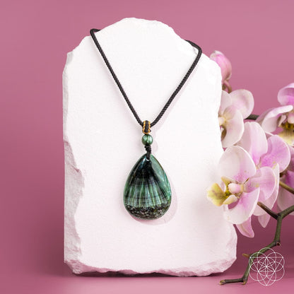 The Angel By My Side - Rare Seraphinite Pendant - A-1 Thread Vault