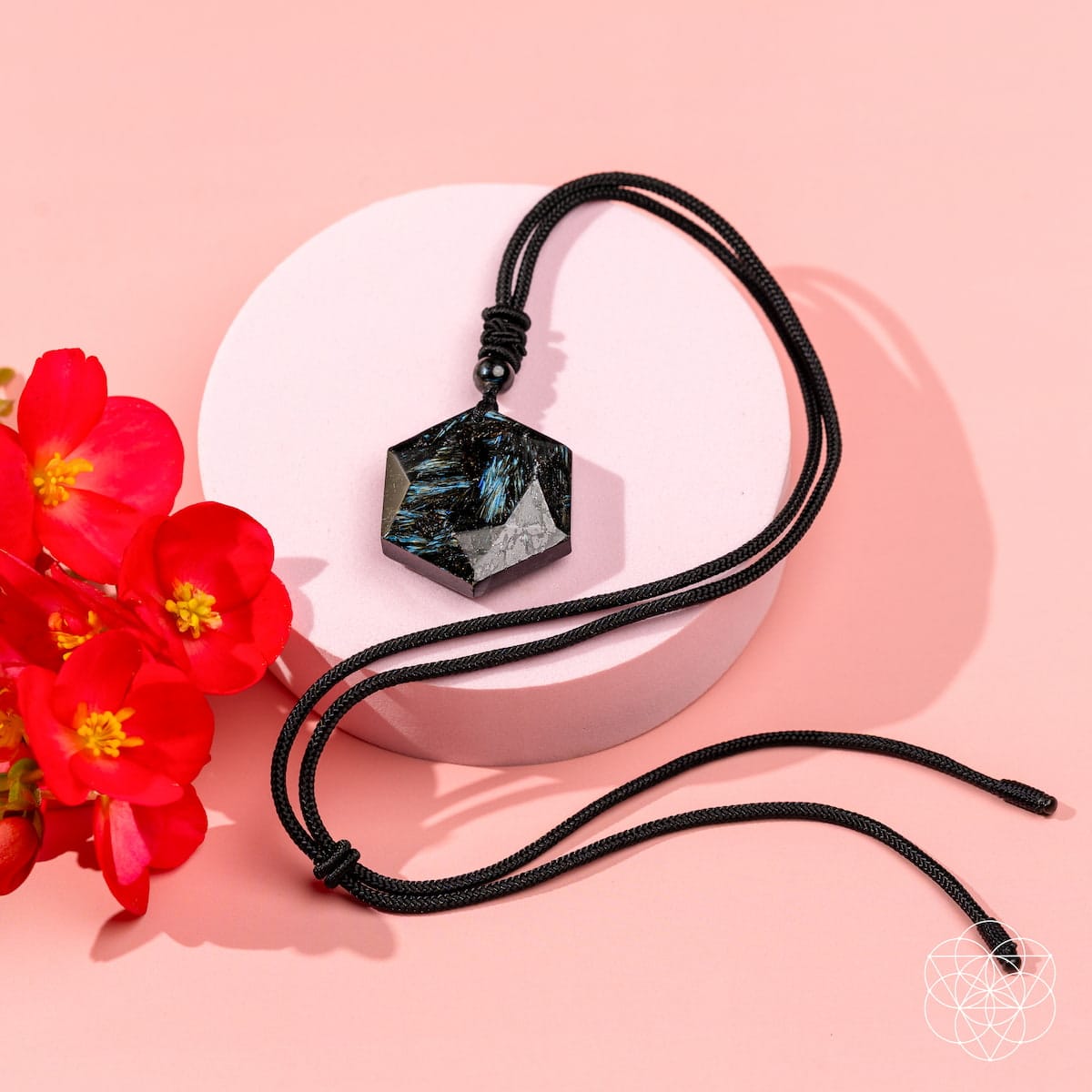 The Arfvedsonite Deep Healing Pendant - A-1 Thread Vault
