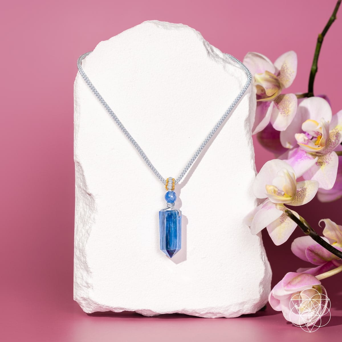 The Aura Shield - Rare Kyanite Pendant - A-1 Thread Vault