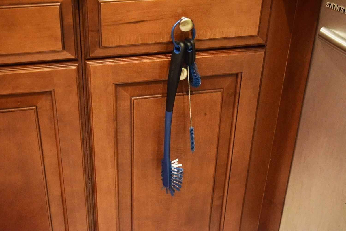 The Coldest Water Bottle Brush: 3 Tools in 1 - A-1 Thread Vault