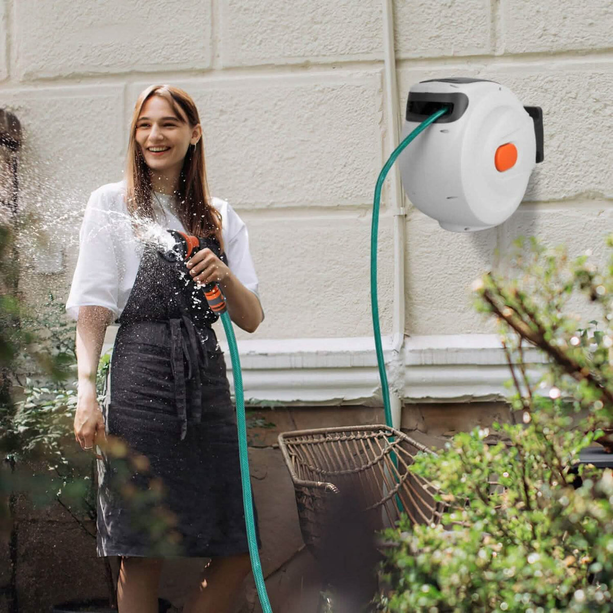 Wall Mounted Automatic Retractable Garden Hose Reel - A-1 Thread Vault