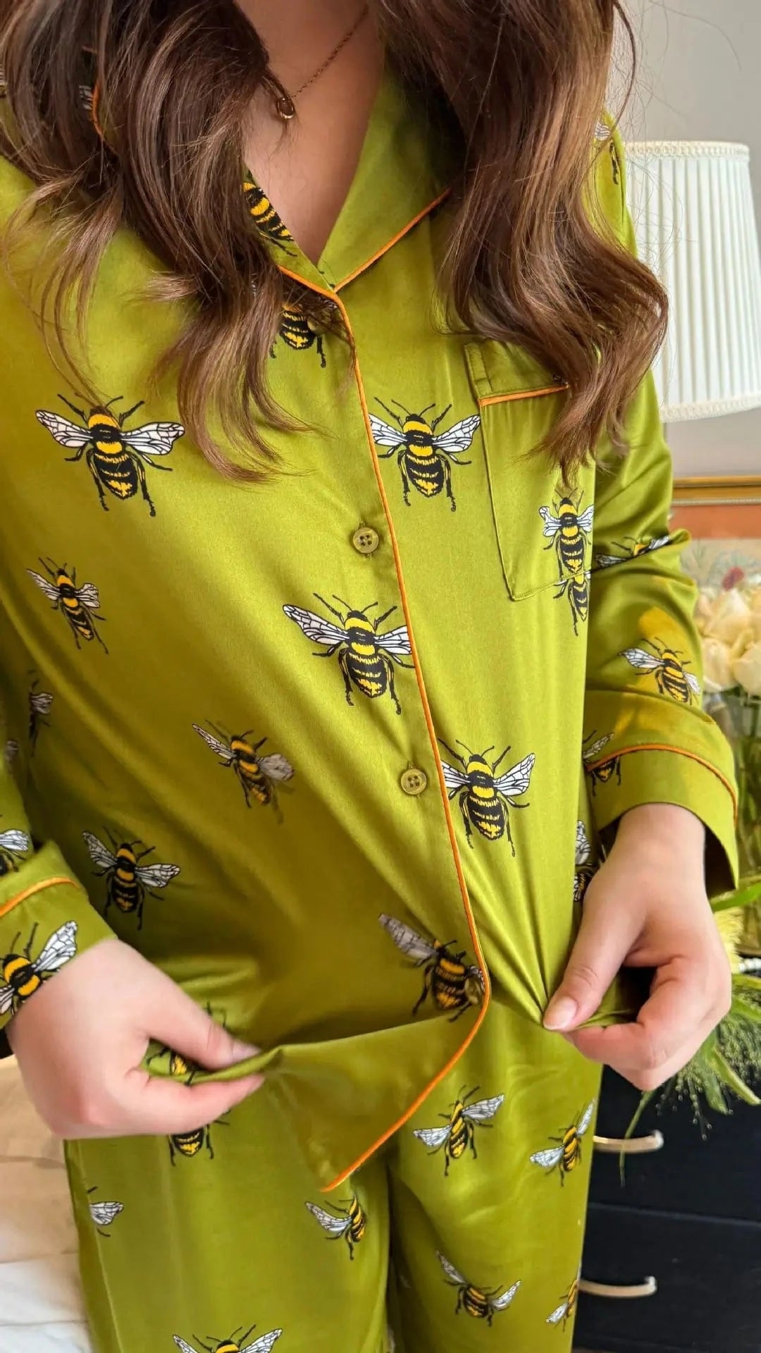 Women Satin Silk Pajamas Set Green Bees Print Pyjama Ice Silk Long Sleeve Lapel Two Piece Set Homewear Spring Autumn Fashion New - A-1 Thread Vault