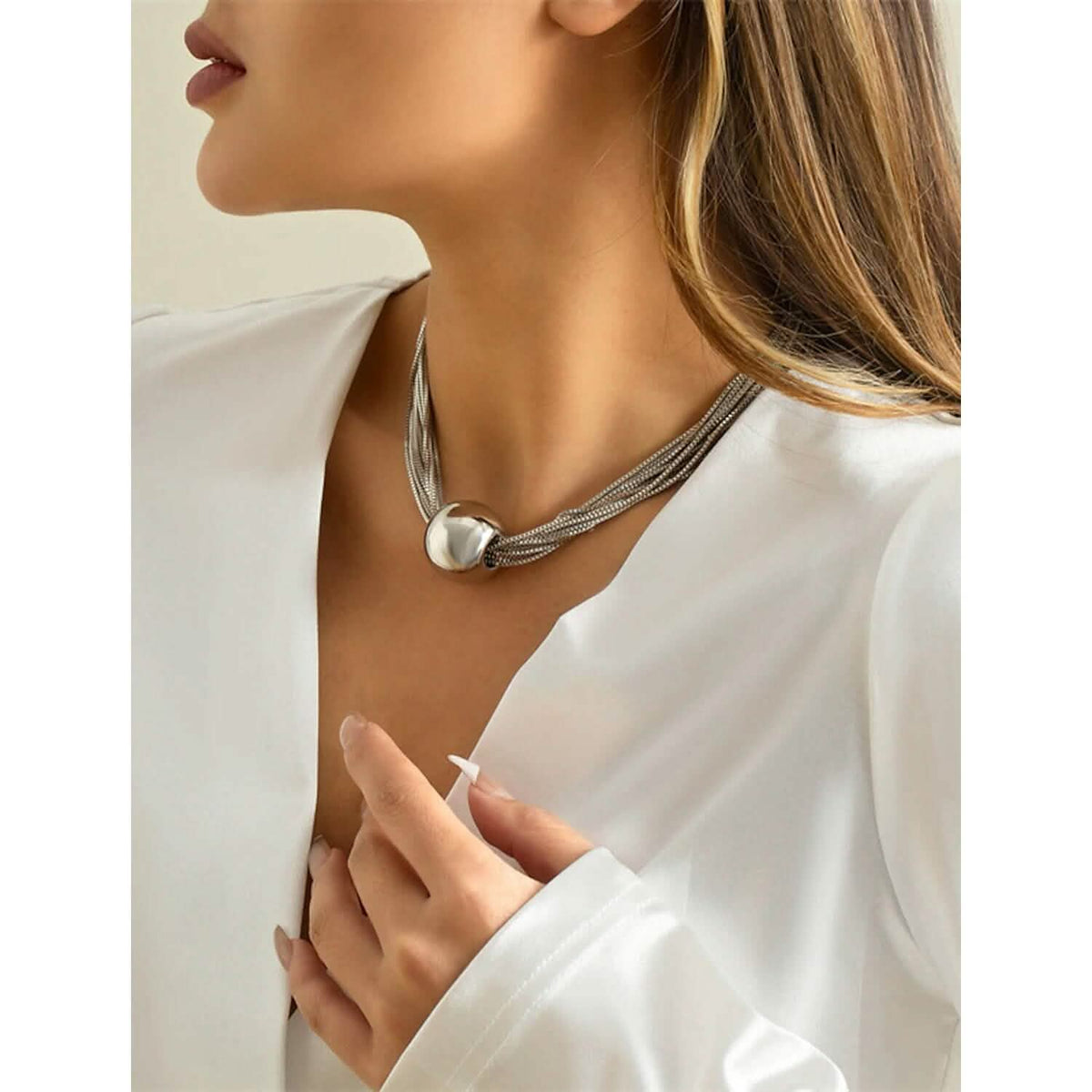 Women's Contemporary Street Geometry Necklace - A-1 Thread Vault