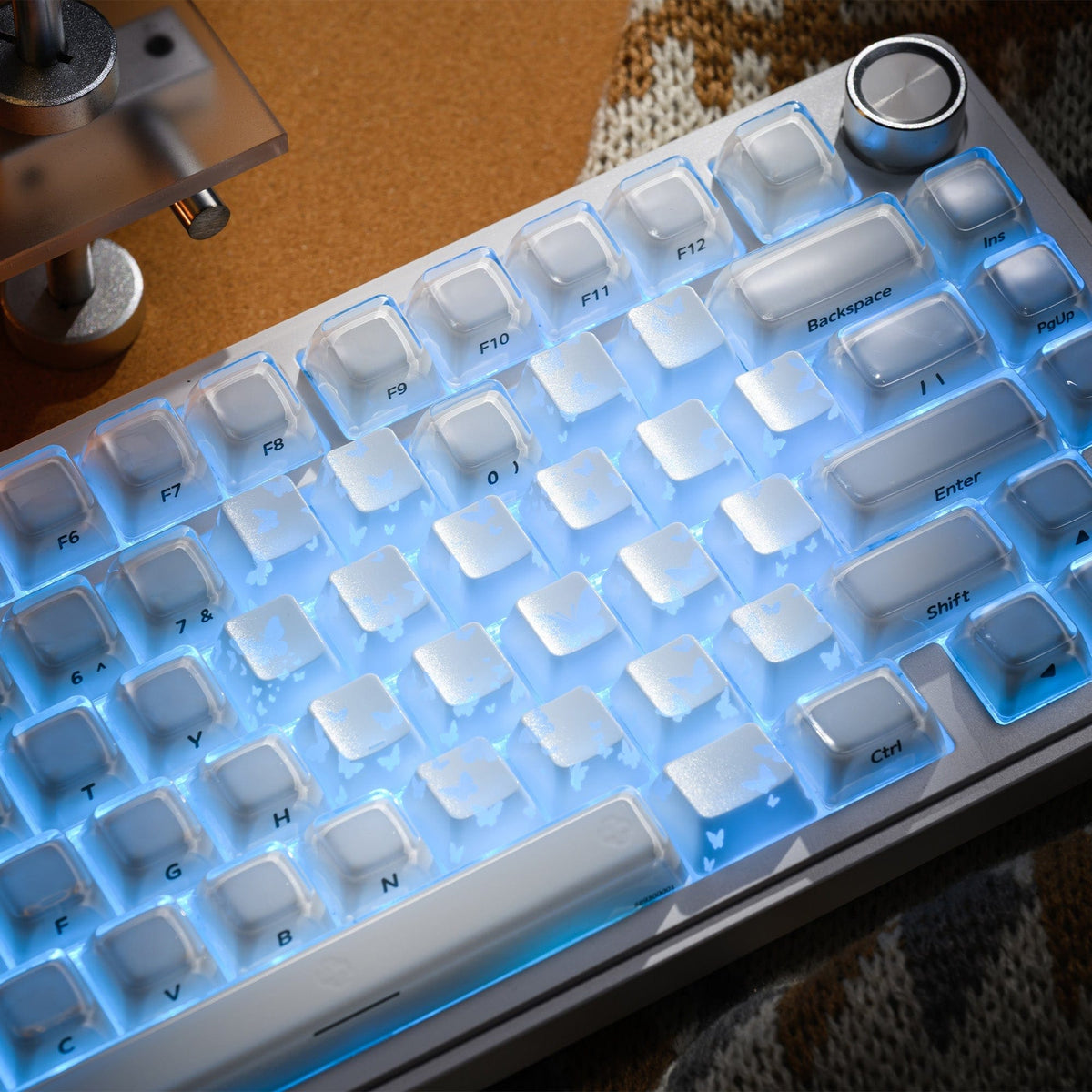XVX IMD FlutterBloom Heart Layout 21-Key Artisan Keycap Set - A-1 Thread Vault