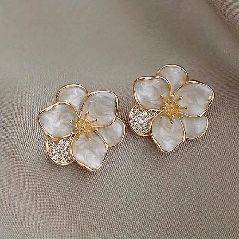 Zinc Alloy Pretty Sweet Flower Design Stud Earrings - A-1 Thread Vault