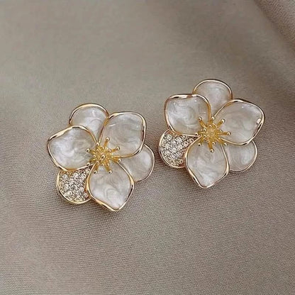 Zinc Alloy Pretty Sweet Flower Design Stud Earrings - A-1 Thread Vault
